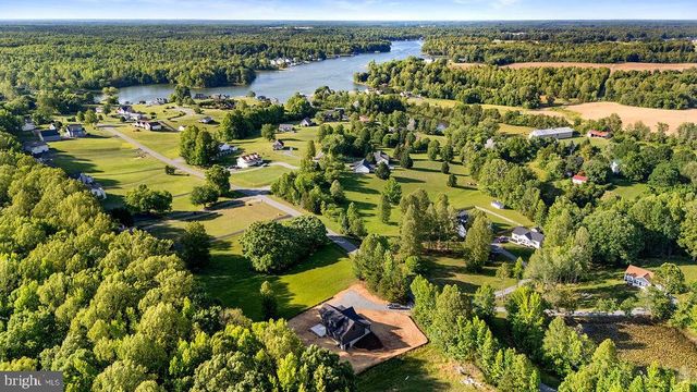 201 SECLUSION SHORES DR, Mineral, VA 23117