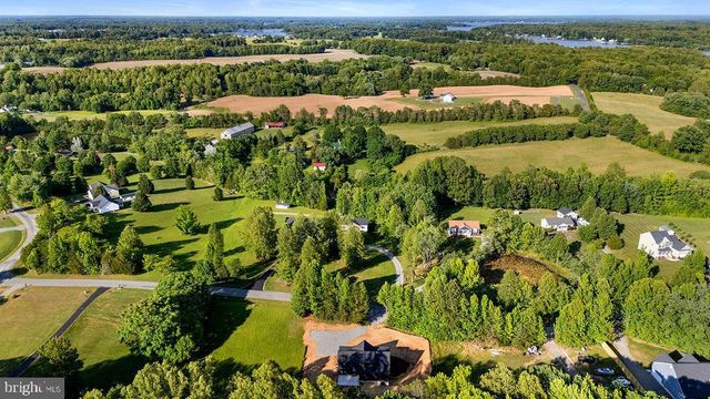201 SECLUSION SHORES DR, Mineral, VA 23117