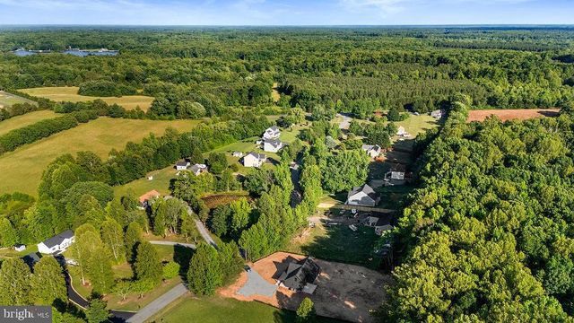201 SECLUSION SHORES DR, Mineral, VA 23117