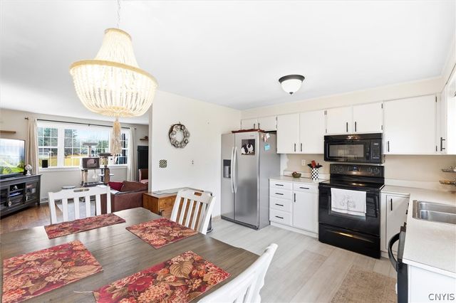 8305 Sandra Avenue, Cicero, NY 13039