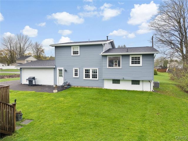 8305 Sandra Avenue, Cicero, NY 13039