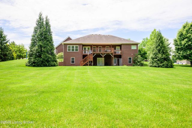 330 Stonebriar Dr, Elizabethtown, KY 42701