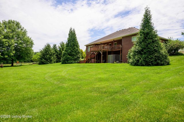 330 Stonebriar Dr, Elizabethtown, KY 42701