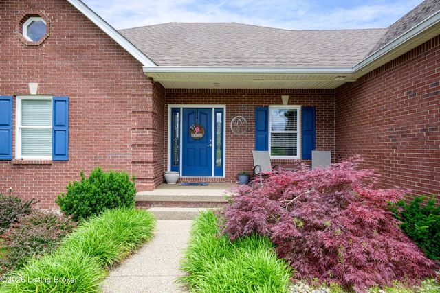 330 Stonebriar Dr, Elizabethtown, KY 42701