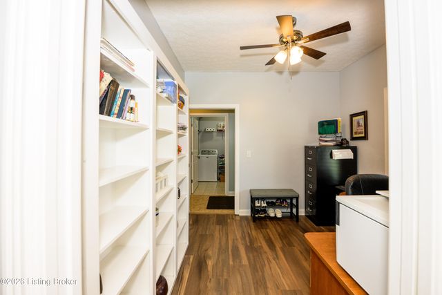 330 Stonebriar Dr, Elizabethtown, KY 42701