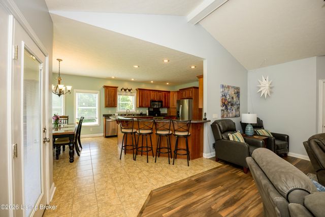 330 Stonebriar Dr, Elizabethtown, KY 42701