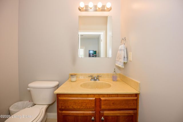 330 Stonebriar Dr, Elizabethtown, KY 42701