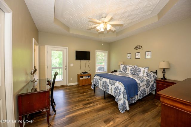 330 Stonebriar Dr, Elizabethtown, KY 42701