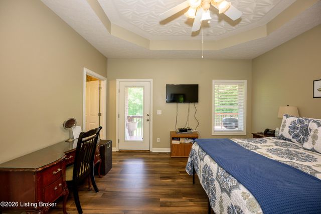 330 Stonebriar Dr, Elizabethtown, KY 42701