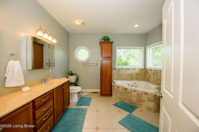 330 Stonebriar Dr, Elizabethtown, KY 42701