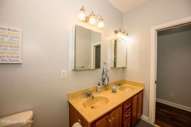 330 Stonebriar Dr, Elizabethtown, KY 42701