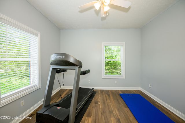 330 Stonebriar Dr, Elizabethtown, KY 42701