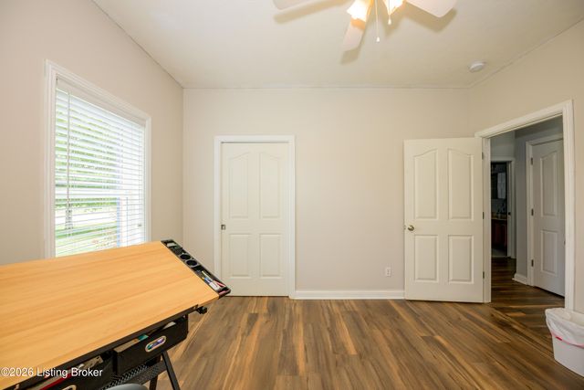 330 Stonebriar Dr, Elizabethtown, KY 42701