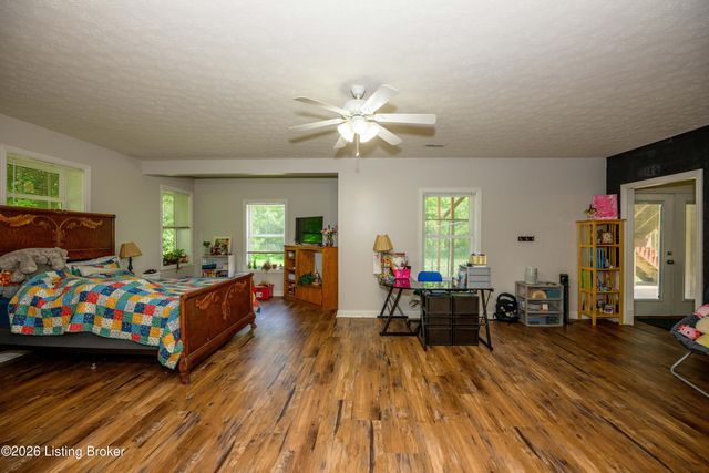 330 Stonebriar Dr, Elizabethtown, KY 42701