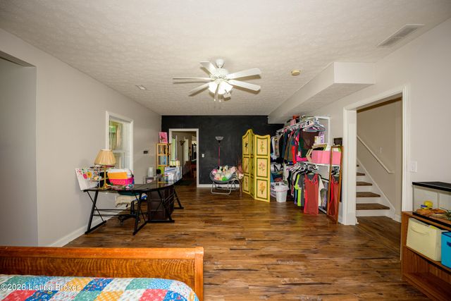 330 Stonebriar Dr, Elizabethtown, KY 42701