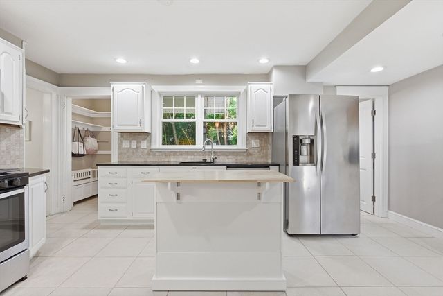 443 Summer Ave, Reading, MA 01867