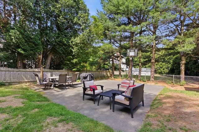 443 Summer Ave, Reading, MA 01867