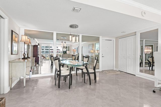 2760 S Ocean Boulevard 313, Palm Beach, FL 33480