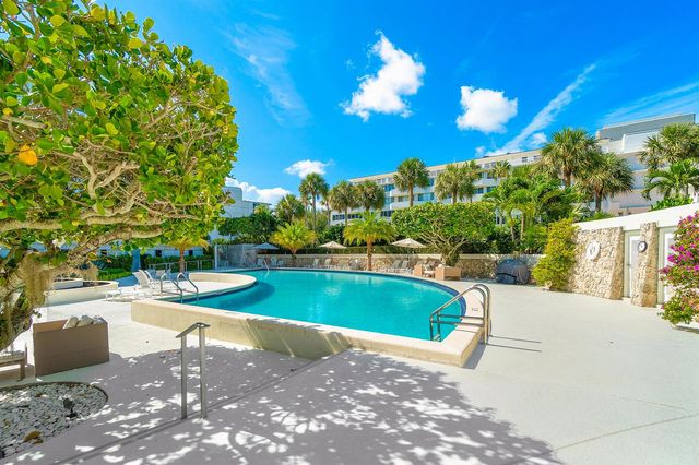 2760 S Ocean Boulevard 313, Palm Beach, FL 33480