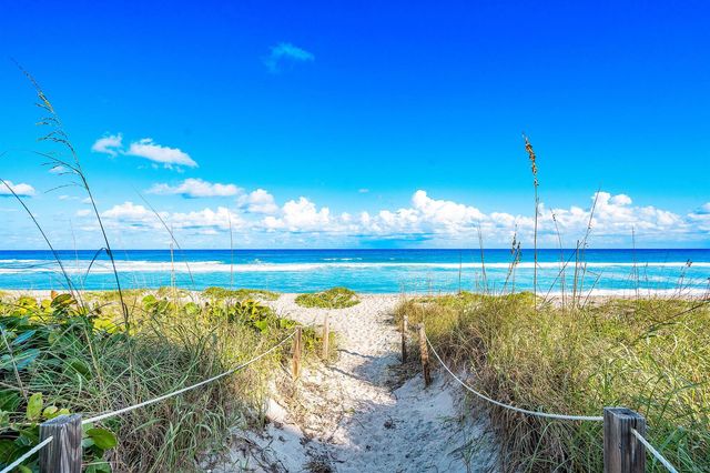 2760 S Ocean Boulevard 313, Palm Beach, FL 33480