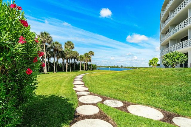 2760 S Ocean Boulevard 313, Palm Beach, FL 33480