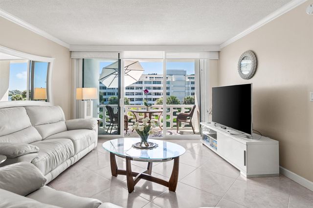 2760 S Ocean Boulevard 313, Palm Beach, FL 33480