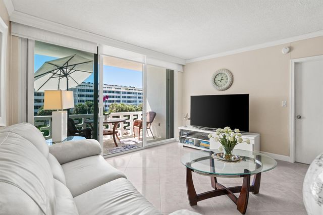 2760 S Ocean Boulevard 313, Palm Beach, FL 33480