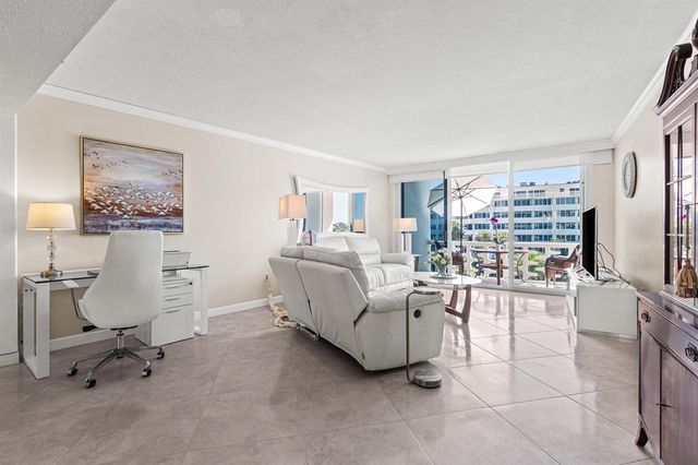 2760 S Ocean Boulevard 313, Palm Beach, FL 33480