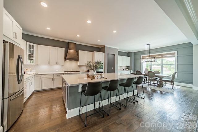 417 Wheatberry Hill Drive, Matthews, NC 28104
