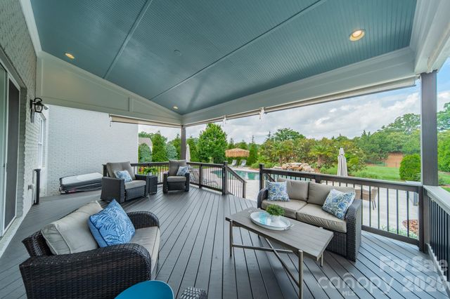 417 Wheatberry Hill Drive, Matthews, NC 28104