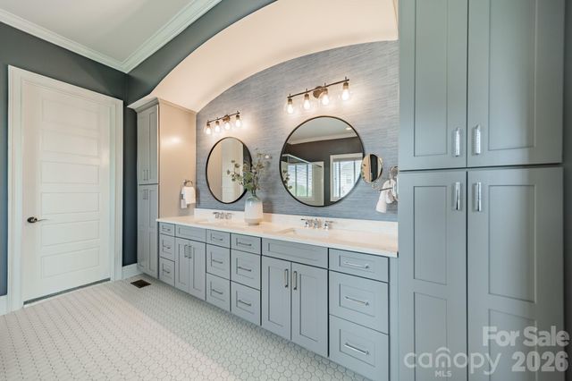 417 Wheatberry Hill Drive, Matthews, NC 28104