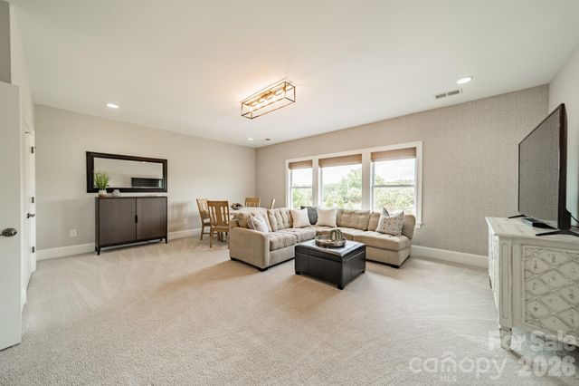417 Wheatberry Hill Drive, Matthews, NC 28104