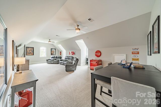 417 Wheatberry Hill Drive, Matthews, NC 28104
