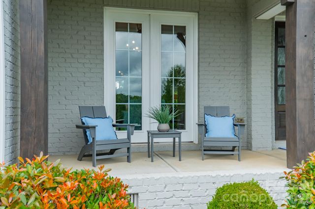 417 Wheatberry Hill Drive, Matthews, NC 28104