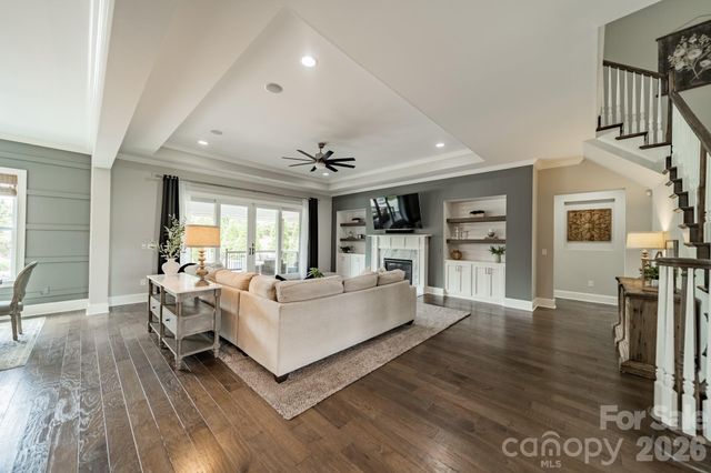417 Wheatberry Hill Drive, Matthews, NC 28104