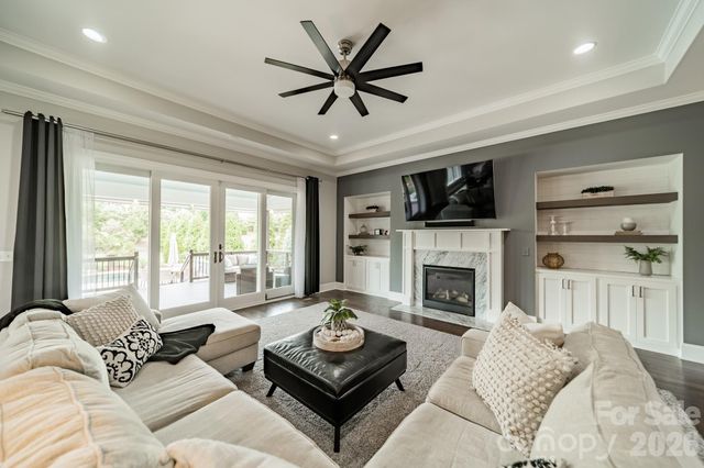 417 Wheatberry Hill Drive, Matthews, NC 28104