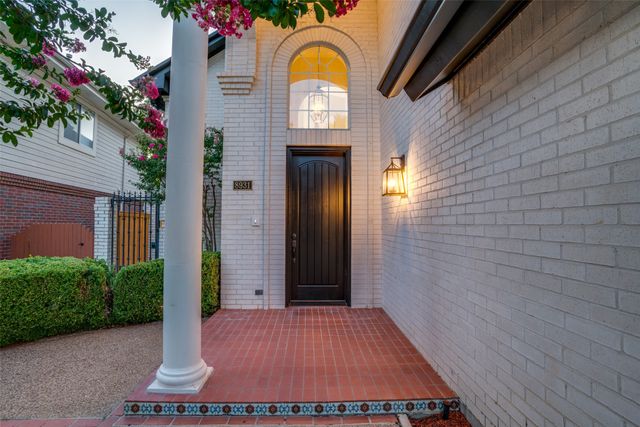 8931 Club Creek Circle, Dallas, TX 75238
