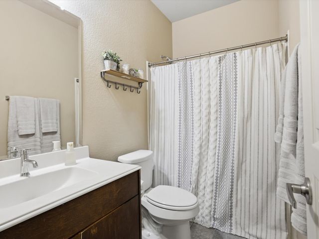 452 Harding Lane, Lavon, TX 75166