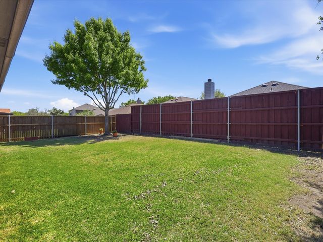 452 Harding Lane, Lavon, TX 75166