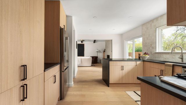 3101 Val DR, Austin, TX 78723