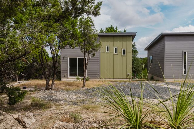 569 LEDGEVIEW DR, Canyon Lake, TX 78133