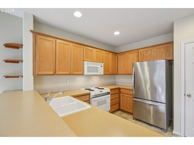 6538 Ne FOREST Ln, Hillsboro, OR 97124