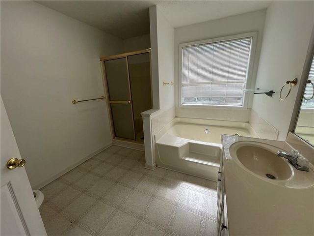 54 Oxford Brook Way, Lawrenceville, GA 30046