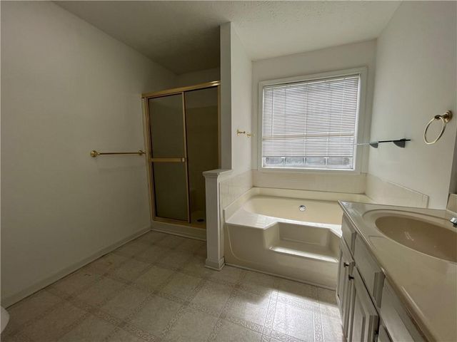 54 Oxford Brook Way, Lawrenceville, GA 30046