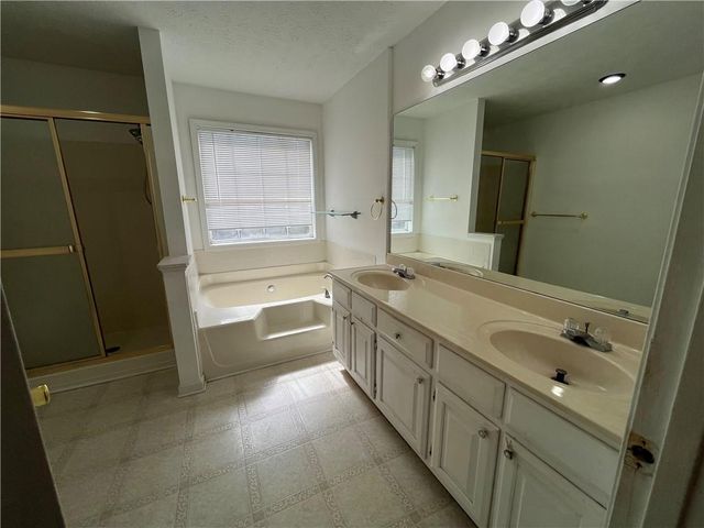 54 Oxford Brook Way, Lawrenceville, GA 30046