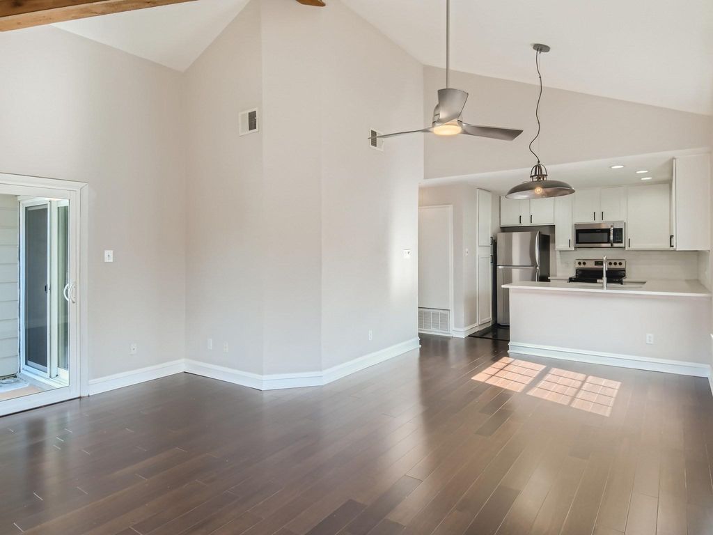 1748 OHLEN RD 41, Austin, TX 78757