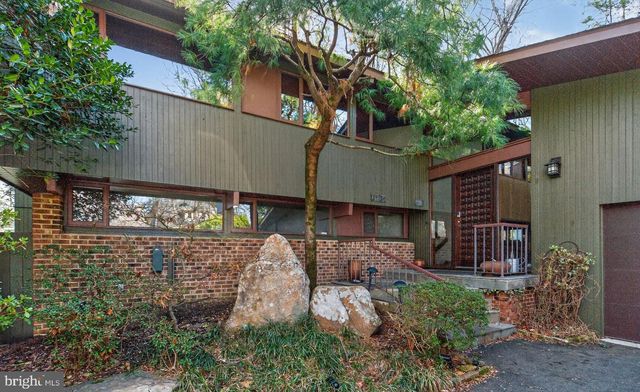 1219 INGLESIDE AVE, Mclean, VA 22101