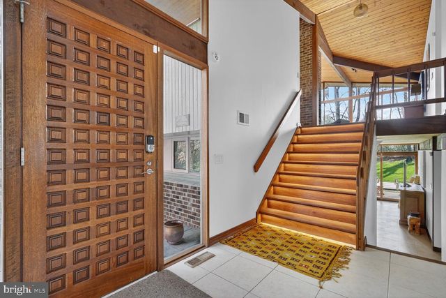 1219 INGLESIDE AVE, Mclean, VA 22101