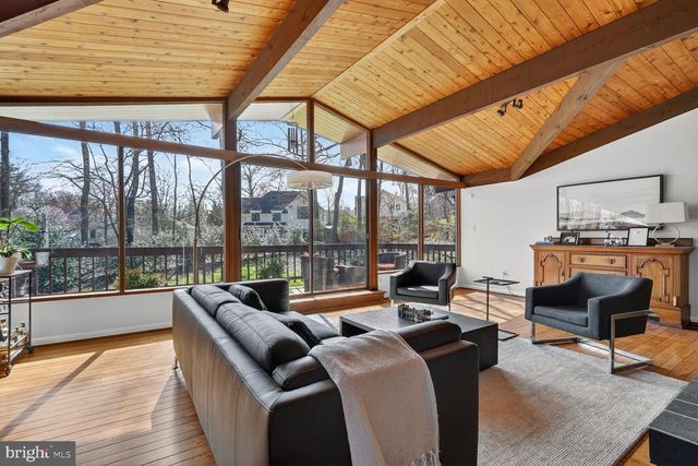 1219 INGLESIDE AVE, Mclean, VA 22101