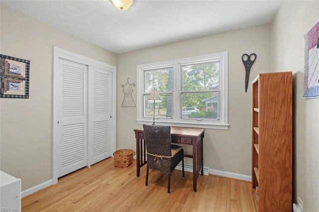 12 Pine Cone DR, Hampton, VA 23669